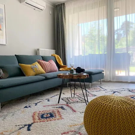 A Chic Lakeside Dig - Alexandra דירה Fonyód